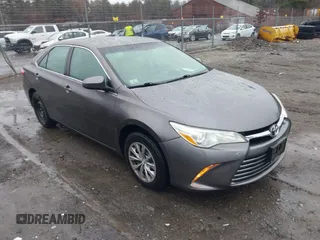 2015 Toyota Camry XLE z VIN 4T4BF1FK5FR456746, wystawiony jako IAAI lot #41058517 z przebiegiem 150 466 mil mil oraz . Historia ofert i sprzedaży dostępna na DreamBid. Obrazek 1.