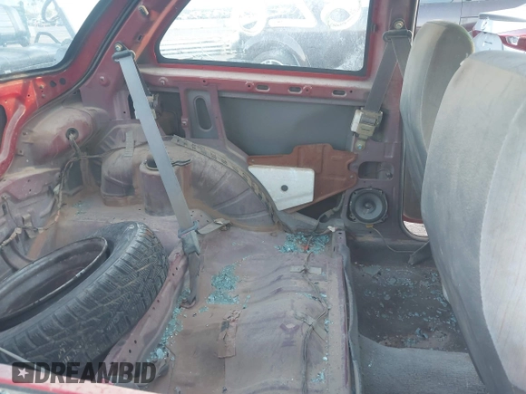 1996 Chevrolet Metro with VIN 2C1MR2269T6774342, listed as a IAAI auction lot 42196255 with 142,330 mi miles and . Bid and sale history available at DreamBid. Image 8.