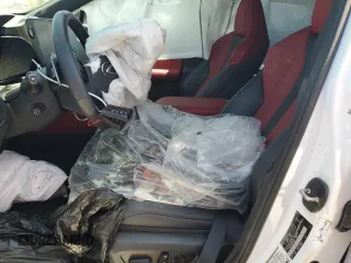 2024 Lexus NX 350 F Sport z VIN 2T2KGCEZ9RC040301, wystawiony jako Copart lot #58725945 z przebiegiem Nie podano mil oraz Szkoda całkowita • Salvage title. Historia ofert i sprzedaży dostępna na DreamBid. Obrazek 7.