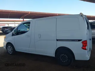 2017 Chevrolet City Express Cargo LT z VIN 3N63M0ZN1HK700451, wystawiony jako IAAI lot #42317144 z przebiegiem 205 420 mil mil oraz . Historia ofert i sprzedaży dostępna na DreamBid. Obrazek 15.