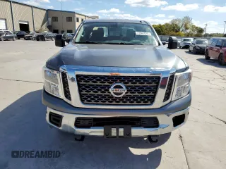 2018 Nissan Titan XD SV with VIN 1N6AA1F46JN518715, listed as a Copart auction lot 77941814 with 274,521 mi miles and Clean Title. Bid and sale history available at carsss.com. Image 5.
