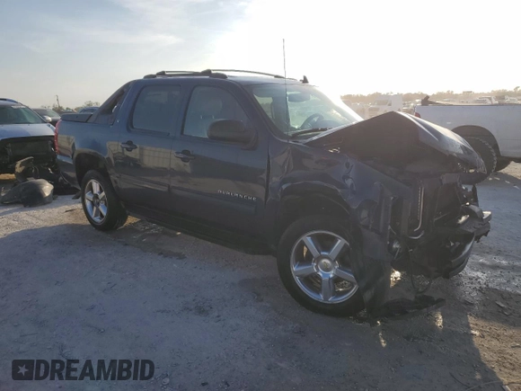 2012 Chevrolet Avalanche LT with VIN 3GNMCFE02CG236905, listed as a Copart auction lot 45285345 with 245,236 mi miles and Salvage Title. Bid and sale history available at carsss.com. Image 4.
