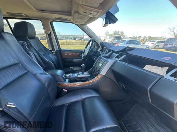 2008 Land Rover Range Rover Sport HSE z VIN SALSK25428A171759, wystawiony jako Copart lot #88988175 z przebiegiem 169 102 mil mil oraz Czysty tytuł • Clean title. Historia ofert i sprzedaży dostępna na DreamBid. Obrazek 5.