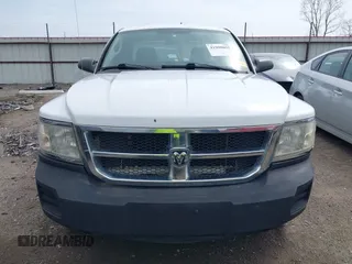 2008 Dodge Dakota ST with VIN 1D7HE22K98S565237, listed as a IAAI auction lot 41908055 with 242,270 mi miles and . Bid and sale history available at carsss.com. Image 12.