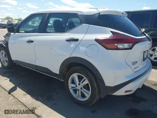 2022 Nissan Kicks S with VIN 3N1CP5BV7NL511927, listed as a IAAI auction lot 42025240 with 47,444 mi miles. Bid and sale history available at carsss.com. Image 3.