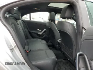 2023 Mercedes-Benz CLA 250 z VIN W1K5J4GB7PN386050, wystawiony jako Copart lot #58866305 z przebiegiem 14 883 mil mil oraz Szkoda całkowita • Salvage title. Historia ofert i sprzedaży dostępna na DreamBid. Obrazek 10.
