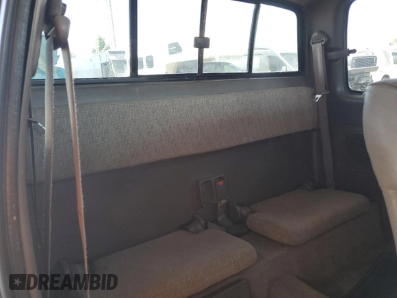 1999 Toyota Tacoma с VIN 4TAVL52N5XZ564845, выставлен на аукционе Copart как лот 57623895 с пробегом 303 101 миль миль и Списание • Salvage title. История ставок и продаж доступна на DreamBid. Изображение 10.