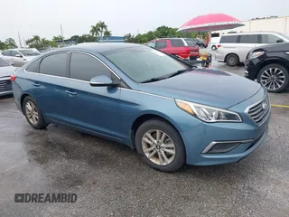 2016 Hyundai Sonata SE z VIN 5NPE24AF3GH379471, wystawiony jako IAAI lot #39786477 z przebiegiem 70 485 mil mil oraz . Historia ofert i sprzedaży dostępna na DreamBid. Obrazek 1.