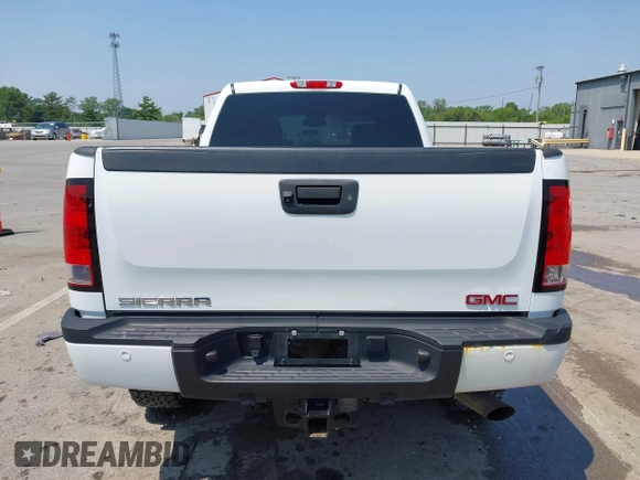 2011 GMC Sierra 2500HD Denali with VIN 1GT125CG9BF175853, listed as a IAAI auction lot 42487600 with 125,950 mi miles and . Bid and sale history available at DreamBid. Image 16.