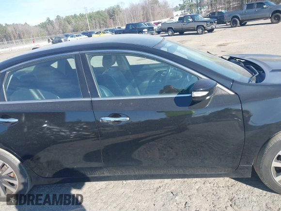 2018 Nissan Altima SR with VIN 1N4AL3AP8JC282175, listed as a IAAI auction lot 41238328 with 117,198 mi miles and . Bid and sale history available at carsss.com. Image 13.