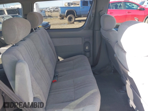 2000 Toyota Sienna CE with VIN 4T3ZF19C3YU189677, listed as a IAAI auction lot 41803833 with 201,661 mi miles. Bid and sale history available at carsss.com. Image 8.