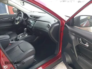 2020 Nissan Rogue SL with VIN 5N1AT2MTXLC787226, listed as a IAAI auction lot 41586213 with 33,281 mi miles. Bid and sale history available at carsss.com. Image 5.