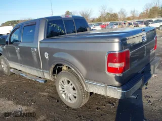 2007 Lincoln Mark LT with VIN 5LTPW16557FJ03103, listed as a IAAI auction lot 41445407 with 118,083 mi miles. Bid and sale history available at carsss.com. Image 3.
