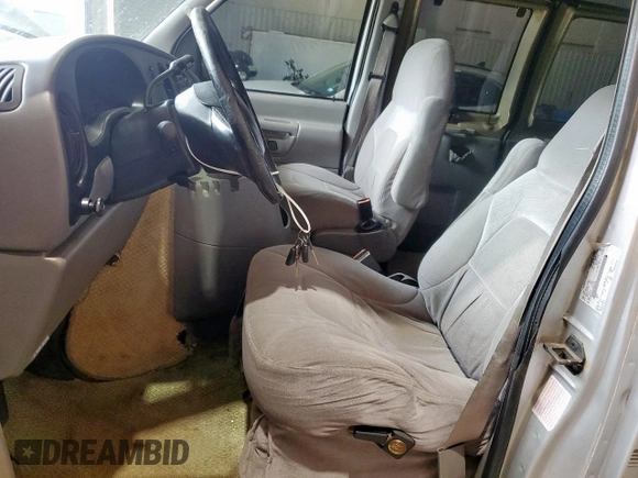 2001 Ford Econoline Cargo Recreational с VIN 1FDRE14L51HA62950, выставлен на аукционе Copart как лот 60860705 с пробегом 199 611 миль миль и Списание • Salvage title. История ставок и продаж доступна на DreamBid. Изображение 7.