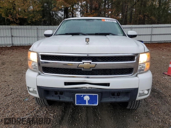 2011 Chevrolet Silverado 1500 with VIN 1GCPKTE35BF228590, listed as a Copart auction lot 81038804 with 159,053 mi miles and Salvage Title. Bid and sale history available at DreamBid. Image 5.