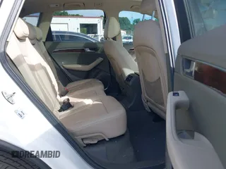 2010 Audi Q5 Premium Plus z VIN WA1LKAFP1AA045035, wystawiony jako IAAI lot #42240670 z przebiegiem 181 942 mil mil oraz . Historia ofert i sprzedaży dostępna na DreamBid. Obrazek 8.