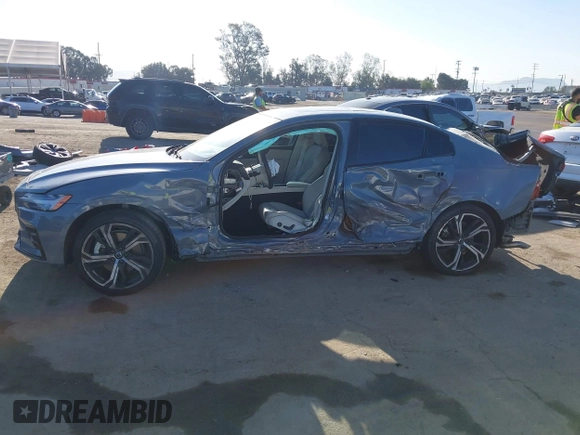 2024 Volvo S60 Plus Dark Theme with VIN 7JRL12TL5RG324532, listed as a IAAI auction lot 42004470 with Not provided miles and . Bid and sale history available at DreamBid. Image 15.