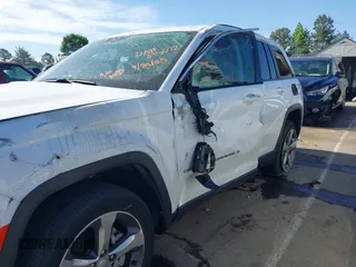 2022 Jeep Grand Cherokee Limited с VIN 1C4RJHBG3N8540707, выставлен на аукционе IAAI как лот 42176048 с пробегом Не указан миль и . История ставок и продаж доступна на DreamBid. Изображение 16.