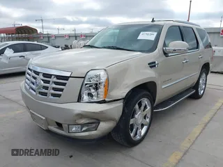 2008 Cadillac Escalade with VIN 1GYEC63898R234382, listed as a IAAI auction lot 41781206 with 150,916 mi miles. Bid and sale history available at carsss.com. Image 2.