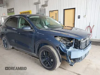 2020 Ford Escape SE z VIN 1FMCU9G69LUB69426, wystawiony jako IAAI lot #42076314 z przebiegiem 70 443 mil mil oraz . Historia ofert i sprzedaży dostępna na DreamBid. Obrazek 1.