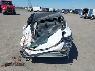 2024 Nissan Sentra SR with VIN 3N1AB8DV7RY361640, listed as a IAAI auction lot 42032715 with 9,494 mi miles and . Bid and sale history available at DreamBid. Image 17.