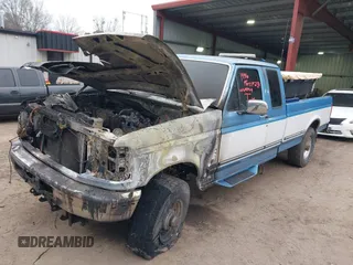1996 Ford F-250 with VIN 1FTHX26F8TEB54176, listed as a IAAI auction lot 41608964 with 1 mi miles. Bid and sale history available at carsss.com. Image 2.