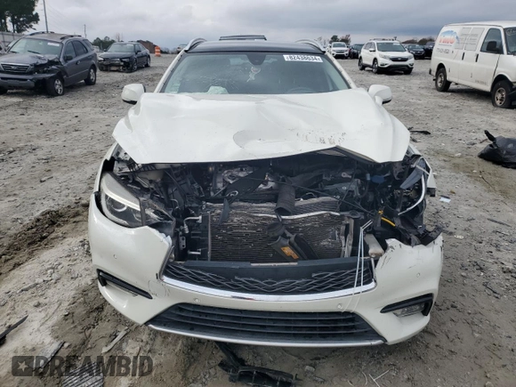 2018 Infiniti QX30 Premium with VIN SJKCH5CP3JA057376, listed as a Copart auction lot 82438634 with 47,412 mi miles and Salvage title. Bid and sale history available at DreamBid. Image 5.