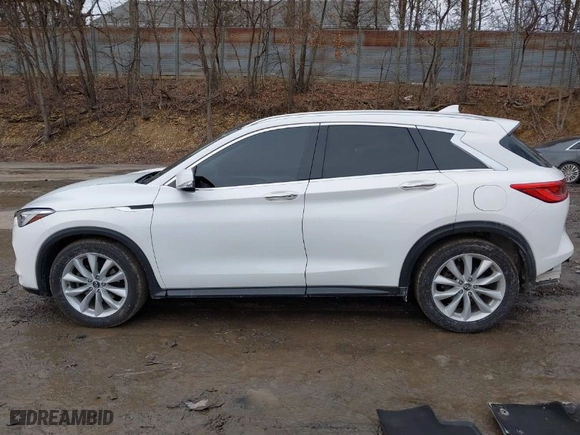 2019 Infiniti QX50 LUXE with VIN 3PCAJ5M3XKF122632, listed as a IAAI auction lot 41649378 with NaN miles. Bid and sale history available at carsss.com. Image 15.