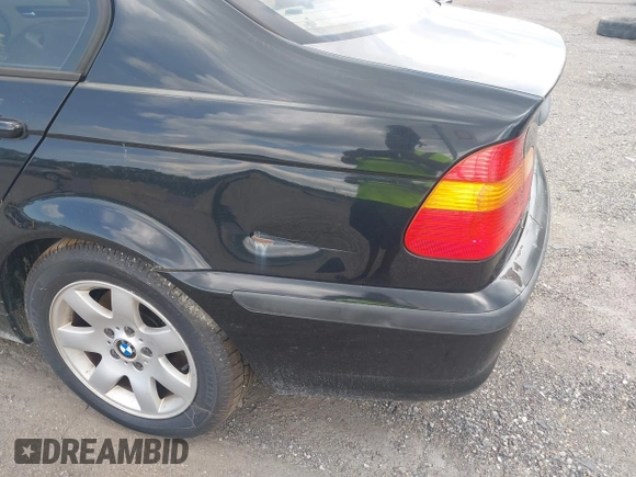 2005 BMW 3 Series 325i с VIN WBAEV33425KW19294, выставлен на аукционе IAAI как лот 42332070 с пробегом 174 456 миль миль и . История ставок и продаж доступна на DreamBid. Изображение 6.