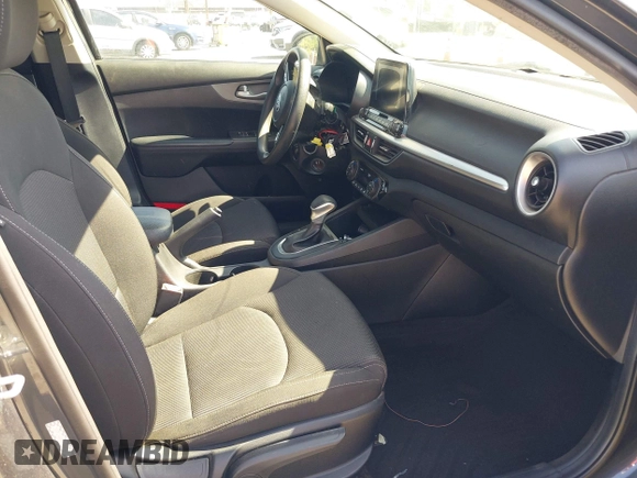 2019 Kia Forte LXS с VIN 3KPF24AD7KE090139, выставлен на аукционе IAAI как лот 42518490 с пробегом 137 371 миль миль и . История ставок и продаж доступна на DreamBid. Изображение 5.
