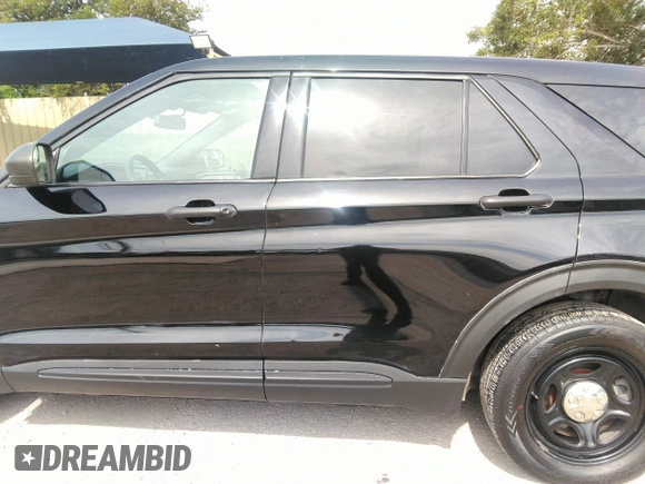 2021 Ford Police Interceptor Utility z VIN 1FM5K8AB6MGB46944, wystawiony jako IAAI lot #42265552 z przebiegiem 100 869 mil mil oraz . Historia ofert i sprzedaży dostępna na DreamBid. Obrazek 14.