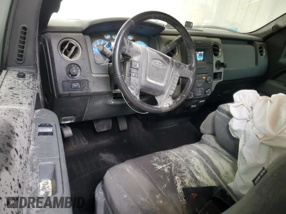 2014 Ford F-150 XL с VIN 1FTMF1EM8EFA25671, выставлен на аукционе Copart как лот 58941145 с пробегом 183 542 миль миль и Списание • Salvage title. История ставок и продаж доступна на DreamBid. Изображение 8.
