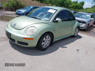 2008 Volkswagen Beetle S с VIN 3VWPW31CX8M517285, выставлен на аукционе IAAI как лот 42090301 с пробегом 103 510 миль миль и . История ставок и продаж доступна на DreamBid. Изображение 2.