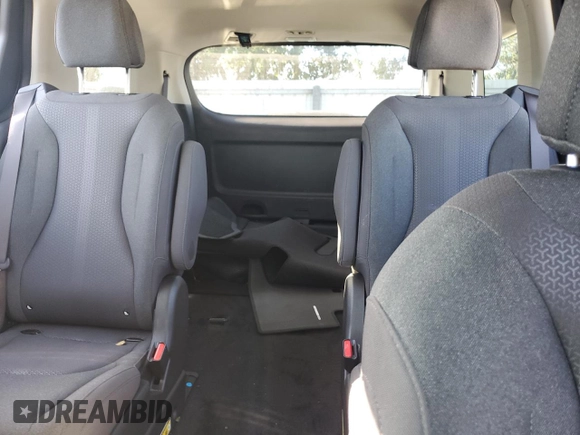 2024 Kia Carnival LX with VIN KNDNB4H32R6381026, listed as a Copart auction lot 74887184 with 9,870 mi miles and Non Repairable. Bid and sale history available at carsss.com. Image 10.