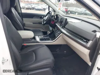 2024 Kia Carnival LX with VIN KNDNB4H34R6328831, listed as a IAAI auction lot 41631238 with 41,733 mi miles. Bid and sale history available at carsss.com. Image 5.