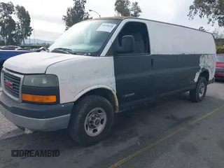 2006 GMC Savana Cargo Van Y3H Paratransit with VIN 1GTHG39U061213703, listed as a IAAI auction lot 40958038 with 233,889 mi miles. Bid and sale history available at carsss.com. Image 17.
