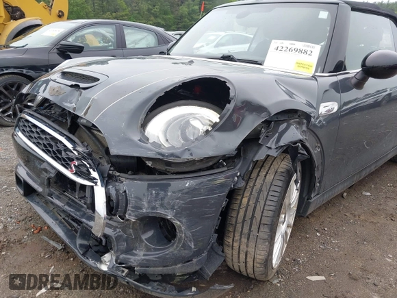 2017 MINI Convertible Cooper S with VIN WMWWG9C39H3D22503, listed as a IAAI auction lot 42269882 with 20,755 mi miles and . Bid and sale history available at DreamBid. Image 6.