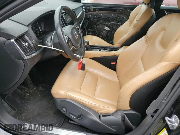 2018 Volvo S90 Momentum with VIN LVY982AK6JP039821, listed as a Copart auction lot 49254825 with 145,811 mi miles and Salvage Title. Bid and sale history available at carsss.com. Image 7.