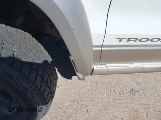 2000 Isuzu Trooper S z VIN JACDJ58X3Y7J01533, wystawiony jako IAAI lot #42227720 z przebiegiem 210 303 mil mil oraz . Historia ofert i sprzedaży dostępna na DreamBid. Obrazek 6.