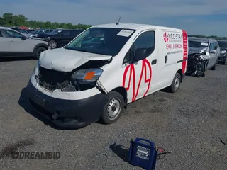 2017 Nissan NV200 S z VIN 3N6CM0KN3HK700011, wystawiony jako IAAI lot #42204398 z przebiegiem 160 660 mil mil oraz . Historia ofert i sprzedaży dostępna na DreamBid. Obrazek 2.
