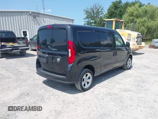 2022 Ram ProMaster City Cargo Tradesman z VIN ZFBHRFAB2N6Y42860, wystawiony jako IAAI lot #40139398 z przebiegiem 13 863 mil mil oraz . Historia ofert i sprzedaży dostępna na DreamBid. Obrazek 4.