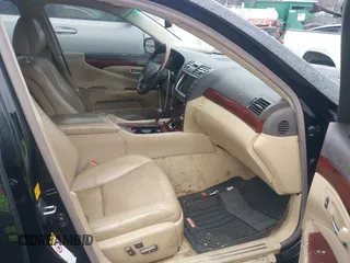2007 Lexus LS 460 with VIN JTHBL46F675019182, listed as a IAAI auction lot 41024763 with 244,278 mi miles. Bid and sale history available at carsss.com. Image 5.