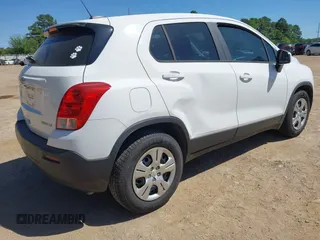 2015 Chevrolet Trax LS with VIN KL7CJKSB2FB191807, listed as a IAAI auction lot 42012852 with 89,214 mi miles. Bid and sale history available at carsss.com. Image 4.