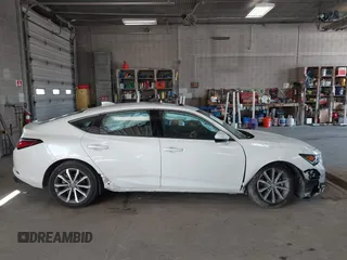 2024 Acura Integra with VIN 19UDE4H27RA026300, listed as a IAAI auction lot 41797122 with 5,855 mi miles and . Bid and sale history available at DreamBid. Image 14.