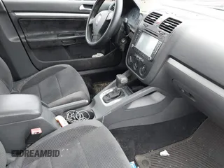 2008 Volkswagen Jetta S z VIN 3VWJM71K98M124551, wystawiony jako IAAI lot #42365053 z przebiegiem 198 002 mil mil oraz . Historia ofert i sprzedaży dostępna na DreamBid. Obrazek 5.