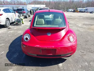 2007 Volkswagen New Beetle Coupe with VIN 3VWRW31C57M504628, listed as a IAAI auction lot 41842935 with 185,910 mi miles. Bid and sale history available at carsss.com. Image 16.