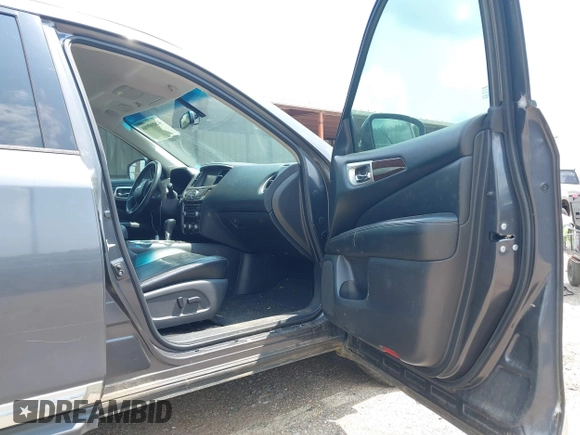 2014 Nissan Pathfinder Platinum z VIN 5N1AR2MN1EC734966, wystawiony jako IAAI lot #42407058 z przebiegiem 99 998 mil mil oraz . Historia ofert i sprzedaży dostępna na DreamBid. Obrazek 16.