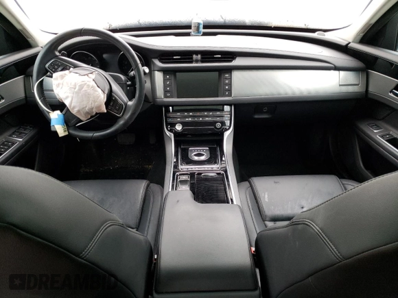 2018 Jaguar XF 25t Premium with VIN SAJBJ4FX7JCY69293, listed as a Copart auction lot 45452543 with 27,380 mi miles. Bid and sale history available at carsss.com. Image 8.