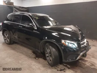 2019 Mercedes-Benz GLC with VIN WDC0G4KB2KV135272, listed as a IAAI auction lot 41445136 with 70,750 mi miles. Bid and sale history available at carsss.com. Image 1.