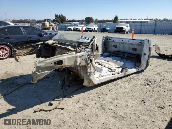2001 Ford F-350 XL with VIN 1FTWW32F81EB82000, listed as a Copart auction lot 76412614 with Not provided miles and Non repairable. Bid and sale history available at DreamBid. Image 1.